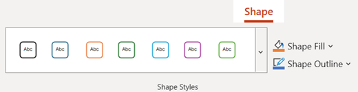 تتضمن علامة التبويب شكل على الشريط في PowerPoint على الويب أنماطا سريعة يمكنك تطبيقها على أي شكل.