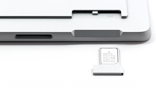 SIM карта, поставена в гнездото за SIM карта