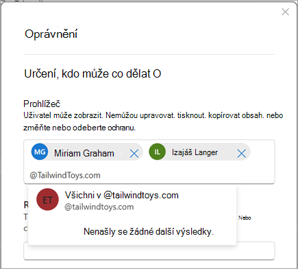 Snímek obrazovky s dialogem Oprávnění, kde uživatel nastavuje oprávnění pro celou doménu