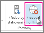 Snímek obrazovky s tlačítkem Pracovat offline v Outlooku 2013