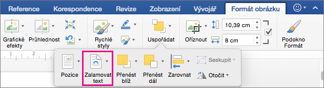Po kliknutí na Zalamovat text můžete vybrat způsob obtékání textu kolem obrázku nebo nakresleného objektu.