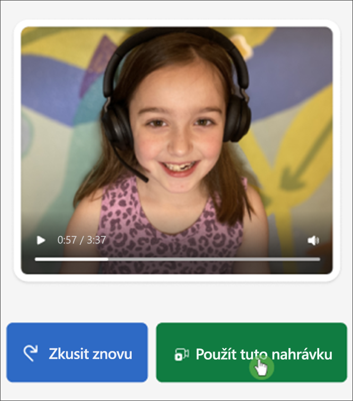 Snímek obrazovky s pokrokem ve čtení ve zobrazení studenta, bílá dívka s několika chybějícími zuby se usmívá do kamery a tlačítka pod ní čtou zkuste to znovu a použijte tento záznam