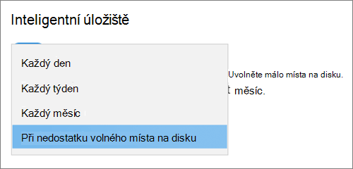 Rozevírací nabídka úložiště Windows 10 s výběrem frekvence spouštění Inteligentního úložiště