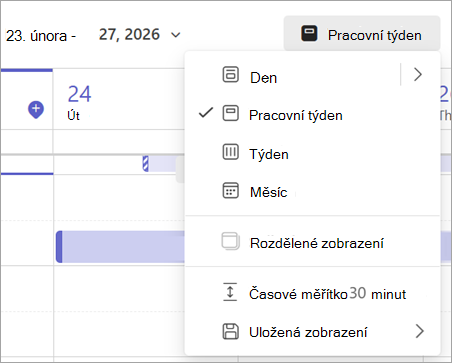 Snímek obrazovky s rozevírací nabídkou zobrazující různá zobrazení kalendáře v Teams.