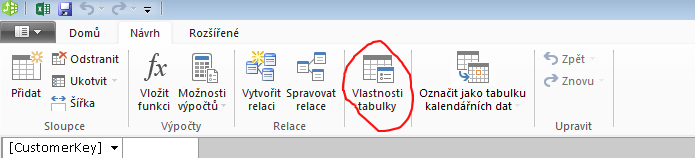 Pás karet v okně PowerPivot zobrazující příkaz Vlastnosti tabulky