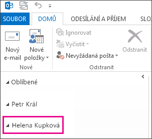 Sdílená složka se zobrazí v seznamu složek v Outlooku 2013.