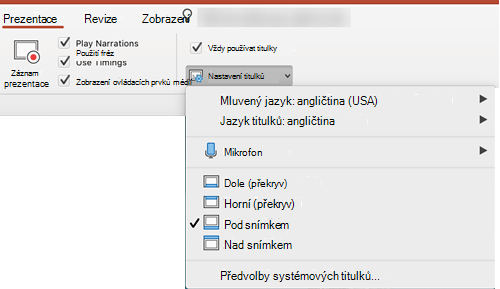 Nastavení titulků je v PowerPointu na kartě Prezentace.