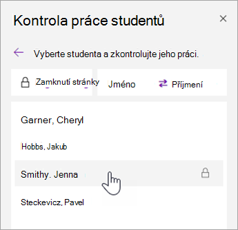 Snímek obrazovky s řazením jmen.