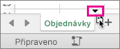 Když přetahujete list, malá černá šipka ukazuje, kam se přesune