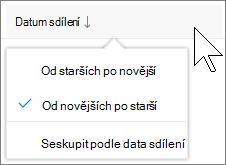 Snímek obrazovky soring by column in the Shared with me view in OneDrive pro firmy