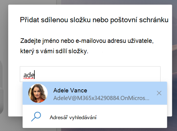 Snímek obrazovky o přidání sdílené složky nebo poštovní schránky pomocí možnosti Sdílí se se mnou