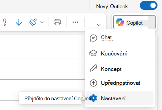 Zobrazuje možnost Nastavení v nabídce Copilot v pravém horním rohu Outlooku.