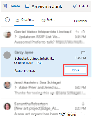 Žádost o schůzku v seznamu zpráv se zvýrazněnou odpovědí