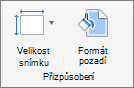 Snímek obrazovky ukazuje skupinu Přizpůsobit s možnostmi Velikost snímku a Formát pozadí.