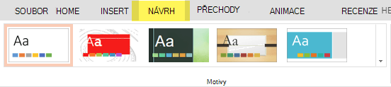 Motivy návrhů jsou na kartě Návrh na pásu karet.