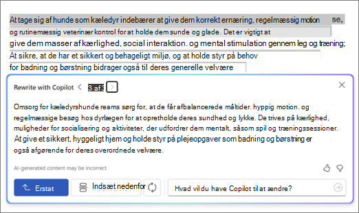 Skærmbillede af Copilot i Word med omskrivning af tekstforslag og indstillinger
