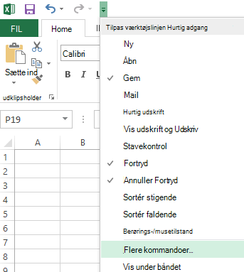 Brug rullemenuen Tilpas værktøjslinjen Hurtig adgang til at få kommandoer, som ikke allerede er på båndet.