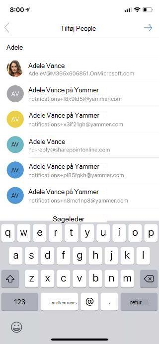 Viser en mobilskærm med Tilføj personer øverst og en liste over personer nedenfor.