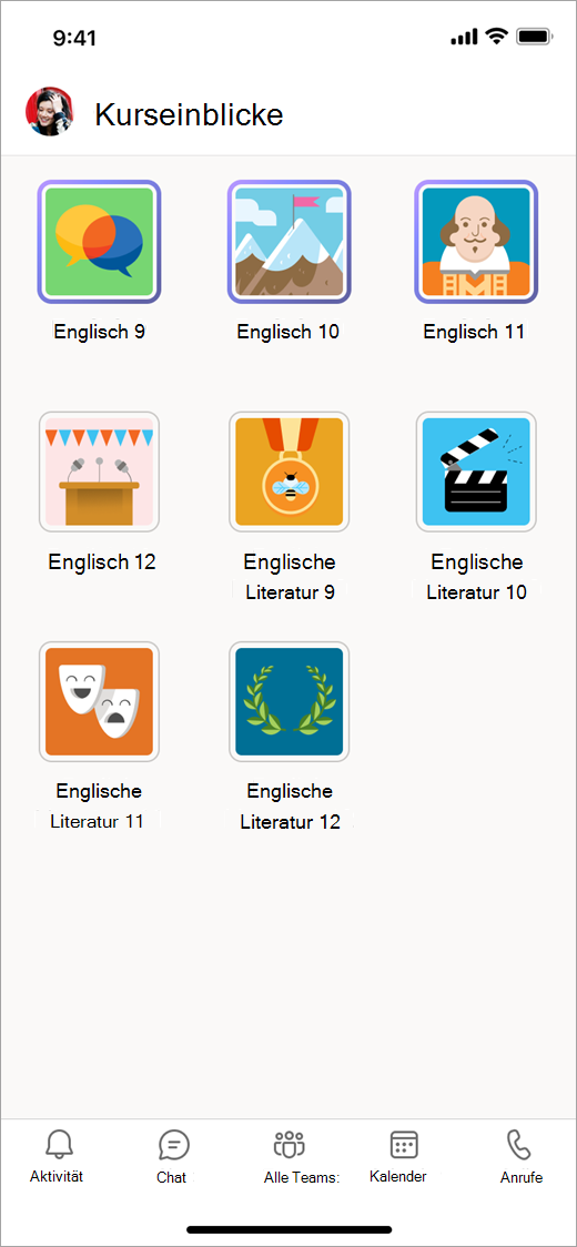 Screenshot, der Teams auf einem mobilen Gerät in Klasseninsights zeigt Kacheln für acht Klassenteams an.