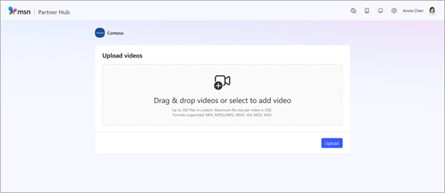 Bildschirm zum Hochladen des Videouploaders mit Anweisungen zum Ziehen und Ablegen von Videos oder zum Auswählen zum Hinzufügen.