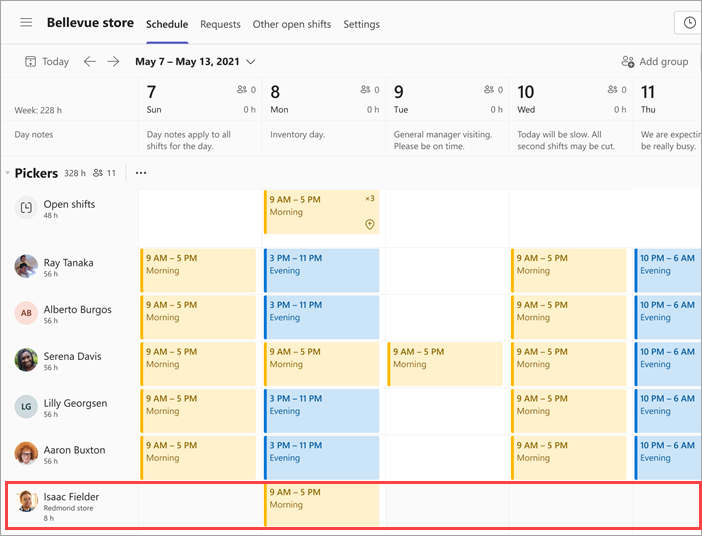 Screenshot des Zeitplans, der eine Arbeitskraft von einem anderen Standort als externen Mitarbeiter zeigt.