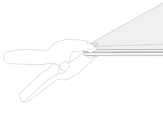 Ένας σφιγκτήρας ασφαλίζει το πόδι στη συσκευή.