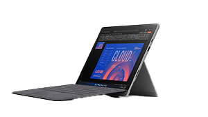 Εμφανίζει τη συσκευή Surface Pro 7 + ανοιχτή και έτοιμη για χρήση.