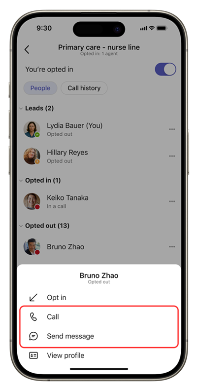 Στιγμιότυπο οθόνης της εφαρμογής Ουρές σε κινητές συσκευές, που εμφανίζει επιλογές αλληλεπίδρασης με ένα μέλος της ομάδας.