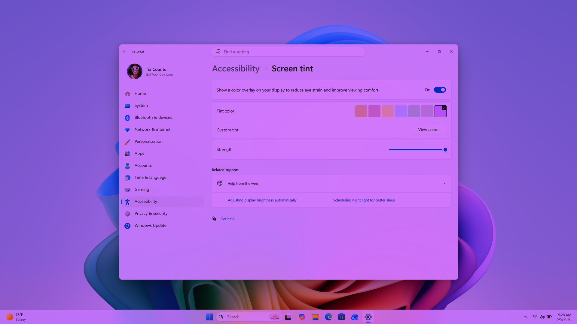 Captura de pantalla que muestra la configuración de accesibilidad con el control deslizante Intensidad del tono de pantalla para ajustar la intensidad de superposición.