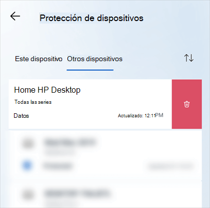 En el dispositivo móvil, desliza el dedo hacia la izquierda en un dispositivo y selecciona el icono quitar dispositivo del lado derecho de la tarjeta del dispositivo.