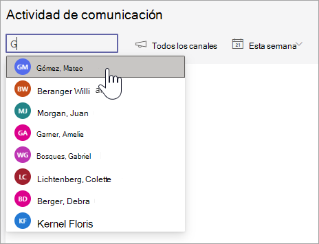 Captura de pantalla que muestra la lista de alumnos que aparece después de buscar la letra G en el cuadro de búsqueda de alumnos. Las listas desplegables adicionales que se muestran a la izquierda incluyen canales y período de tiempo