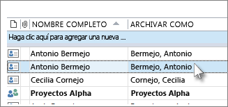 Mantenga presionada la tecla Ctrl mientras hace clic en cada contacto que desee eliminar.