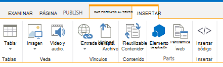 Captura de pantalla de la pestaña Insertar, que contiene botones para insertar tablas, vídeos, gráficos y vínculos a las páginas de su sitio