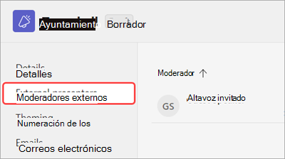 Captura de pantalla que muestra la pestaña Moderadores externos resaltada en el formulario de programación de la asamblea