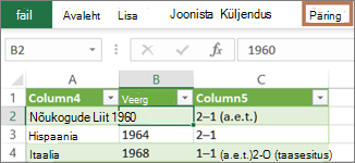 Selecting a cell in a query to reveal the Query tab