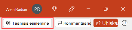 Kuvatõmmis PPT-failist, kus on valitud suvand Esita Teamsis.