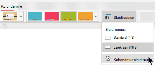 Slaidi suuruse suvandid on saadaval PowerPoint Online’i lindimenüü Kujundus paremas servas.