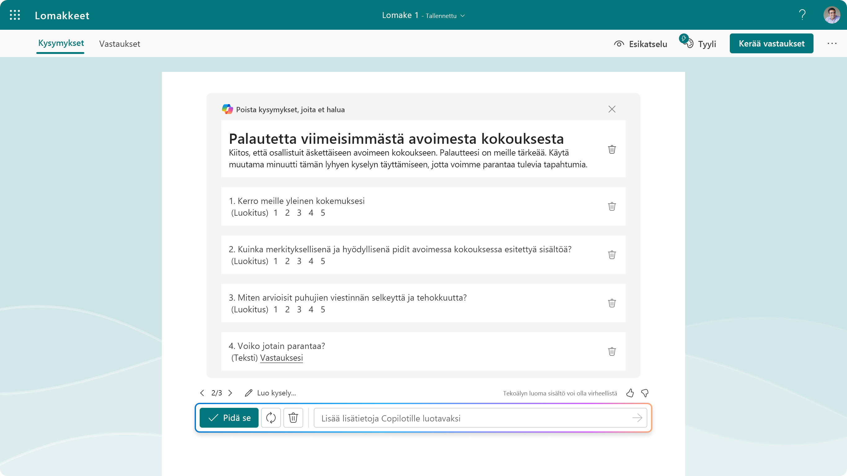 Näyttökuva Copilotin ehdotetuista kysymyksistä Formsissa