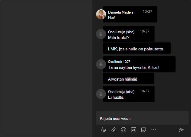 Näyttökuva osallistujanäkymästä, kun nimet on piilotettu Teams-kokouksessa tai -verkkoseminaarissa.