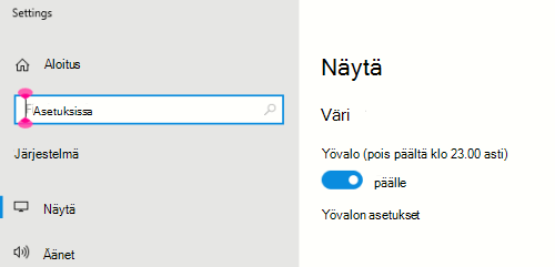 Windowsin yövalo -asetus valittuna näyttöasetuksissa.