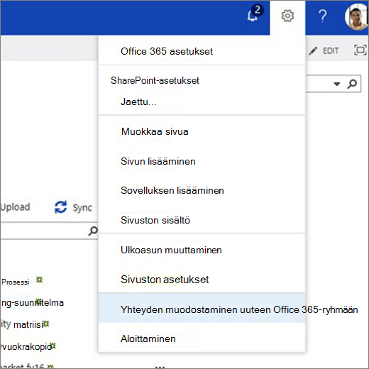Tässä kuvassa näkyy Hammaspyöräkuvake-valikko ja valittu Yhdistä uuteen Microsoft 365 -ryhmään.