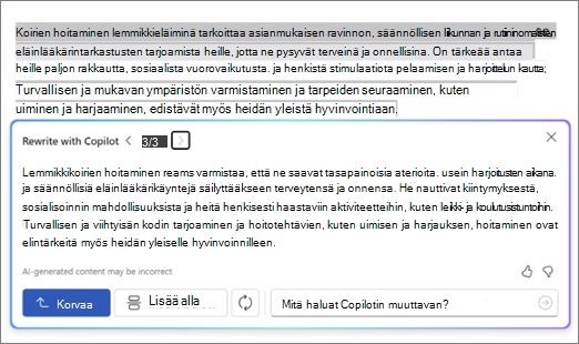 Näyttökuva Copilotista Wordissa, jossa näkyy tekstiehdotusten ja vaihtoehtojen uudelleenkirjoitus