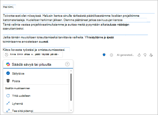 Näyttää Outlookin uuden sähköpostisivun, jossa on Outlookin luoma luonnos. Luonnoksen alla on vaihtoehtoja luonnoksen säilyttämiseen, hylkäämiseen tai muuttamiseen.