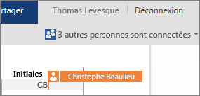 Word Online vous indique l’endroit où travaillent les autres auteurs du document