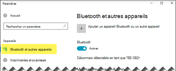 Vérifiez que l’option Bluetooth & autres appareils est sélectionnée sur le côté gauche