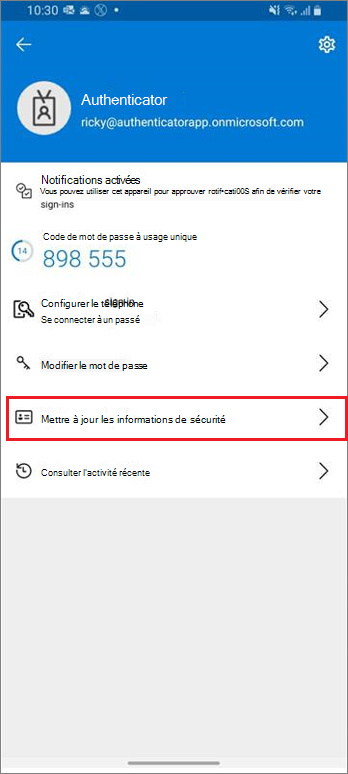 Page d'accueil du compte professionnel ou scolaire sur laquelle apparaît en surbrillance le lien Mettre à jour les informations de sécurité