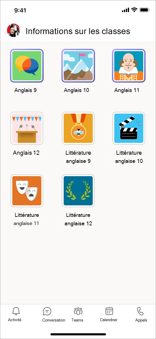 Capture d’écran montrant Teams sur un appareil mobile dans Informations sur la classe, affichant les vignettes de huit équipes de classe.