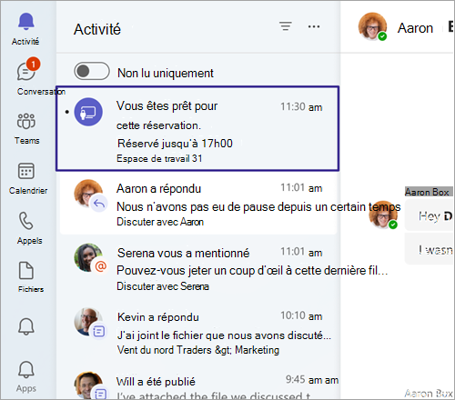 Capture d’écran montrant la confirmation de réservation du bureau pouvant être réservé dans le flux d’activité Teams lors du plug-in.