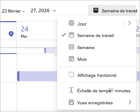 Capture d’écran du menu déroulant montrant différentes vues de calendrier dans Teams.