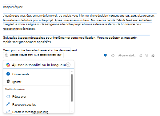 Affiche la page Nouveau courrier Outlook avec un brouillon créé par Outlook. Sous le brouillon se trouvent les options permettant de conserver, d’ignorer ou de modifier le brouillon.